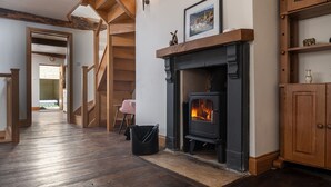 Unclassified image, 4 of 66, button - The Painswick Retreat (Painswick)