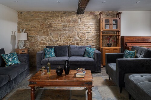 The Painswick Retreat