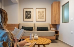 Exclusive Suite, Balcony, Partial Sea View | Interior - SARTI PREMIUM LUXURY SUITES  (SITHONIA)