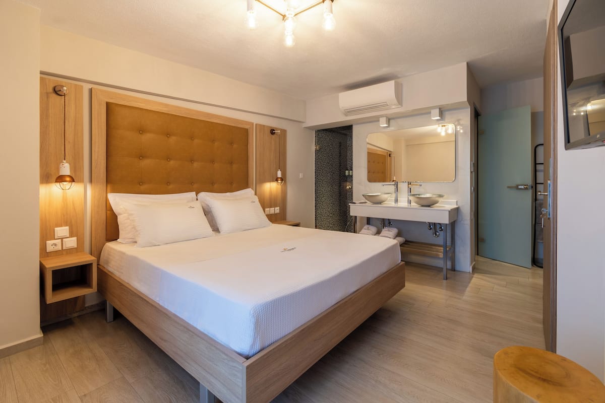 Exclusive Suite, Balcony, Partial Sea View | In-room safe, blackout drapes, soundproofing