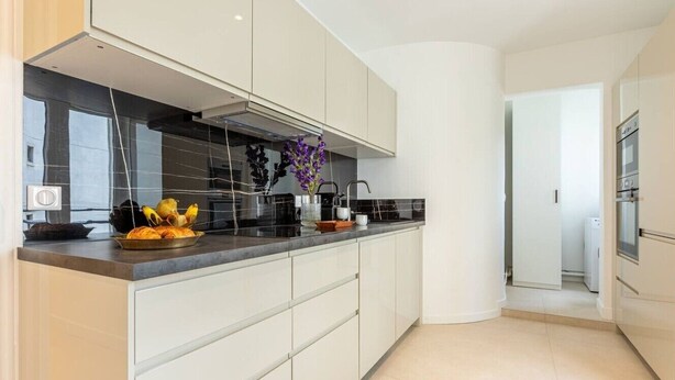 Unclassified image, 1 of 23, button - A4.Premium-Arc de Triomphe-Champs-Élysées-3 Bedrooms (Paris)