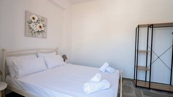 Comfort House, Bay View | Desk, WiFi (free)