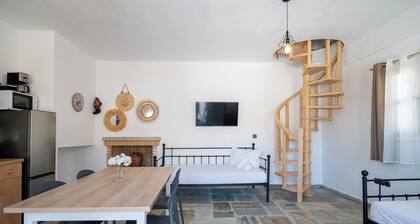 Seafront maisonettes by TinosStay
