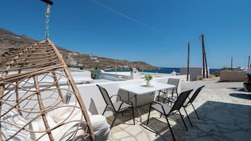 Casa Confort, vistas a la playa | Restaurante al aire libre
