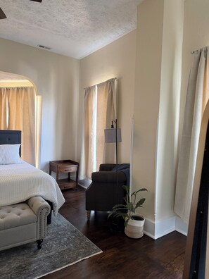 Room - Boutique Historic Full House Stay Near Old Market charming Omaha (Omaha)