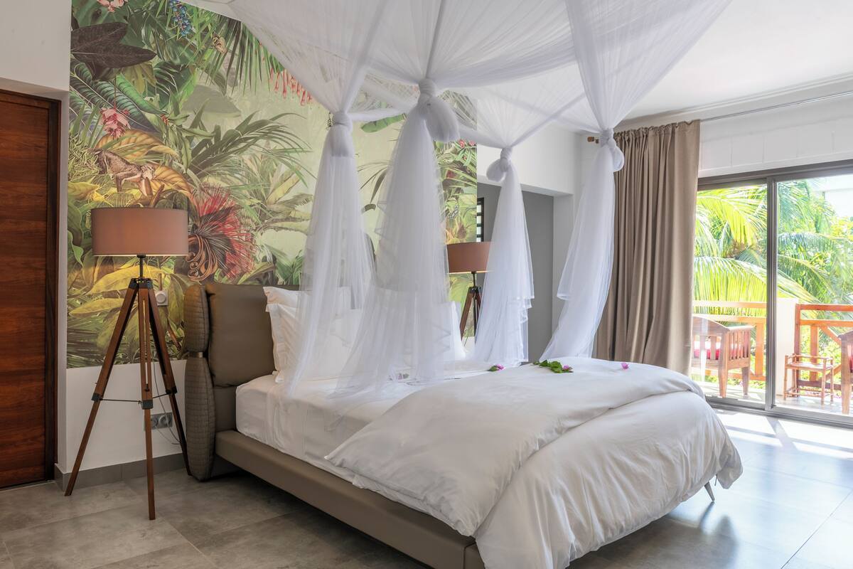 Junior Suite, Partial Ocean View | Free WiFi