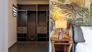 Family Quadruple Room, Partial Ocean View