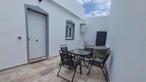 Unclassified image, 2 of 8, button - Andrea's House (Charco del Pino)