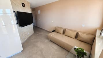 TV, ping pong
