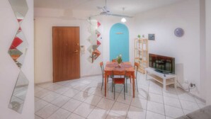 Ảnh chưa phân loại, 3 trong số 8 ảnh, nút