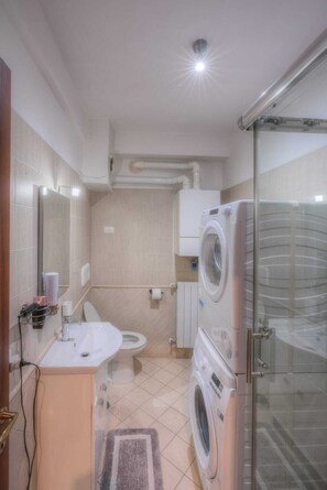 Departamento Confort, cocina | Baño