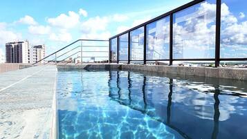 Apartment | Pool | Outdoor pool