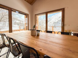 Dining - Chalet at 1,800 meters - Panoramic view - Sleeps 10. Perfect for families or friends (Valmeinier)