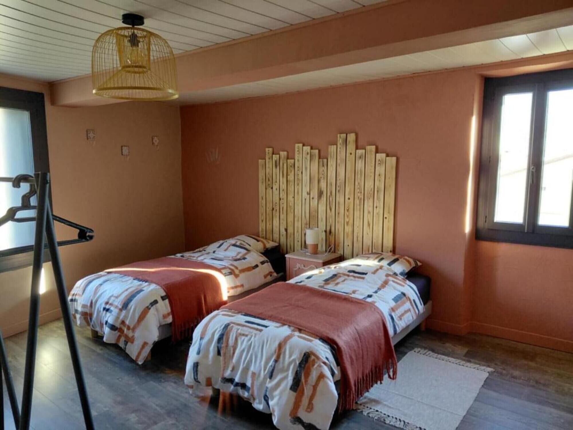 1 habitación y ropa de cama 