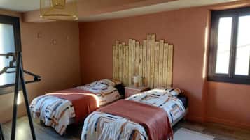 1 habitación y ropa de cama