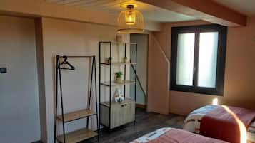 1 bedroom, bed sheets
