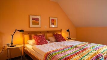 2 bedrooms, WiFi, bed sheets
