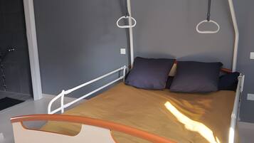 3 slaapkamers, een strijkplank/strijkijzer, wifi