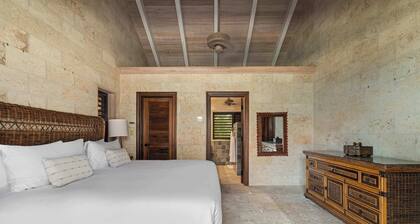 Oceanfront Villa w/ Private Pool & Panoramic Views