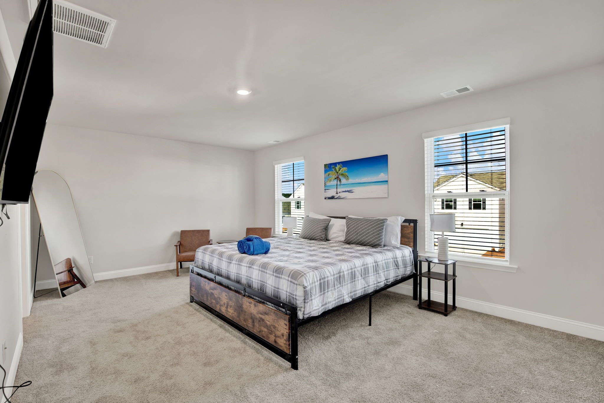 5 habitaciones, escritorio, tabla de planchar con plancha y wifi gratis 