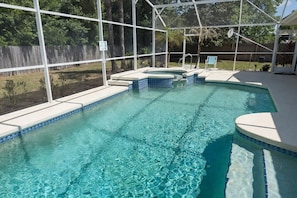 Outdoor pool, pool loungers - 3BR Pool Home in Kissimmee Sleeps 6 (Kissimmee)