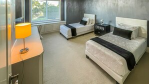 3 bedrooms, desk, iron/ironing board, WiFi - Serrano Village Villa - El Dorado Hills (El Dorado Hills)