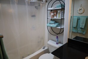 Bathroom - Cozy 1-bedroom condo with AC in tranquil Panama City Beach, FL (Panama City)