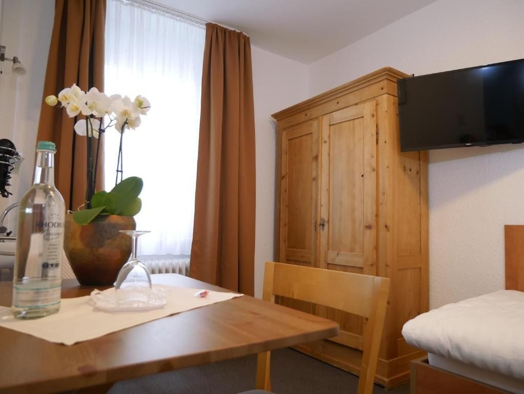 Chambre Simple, vue ville