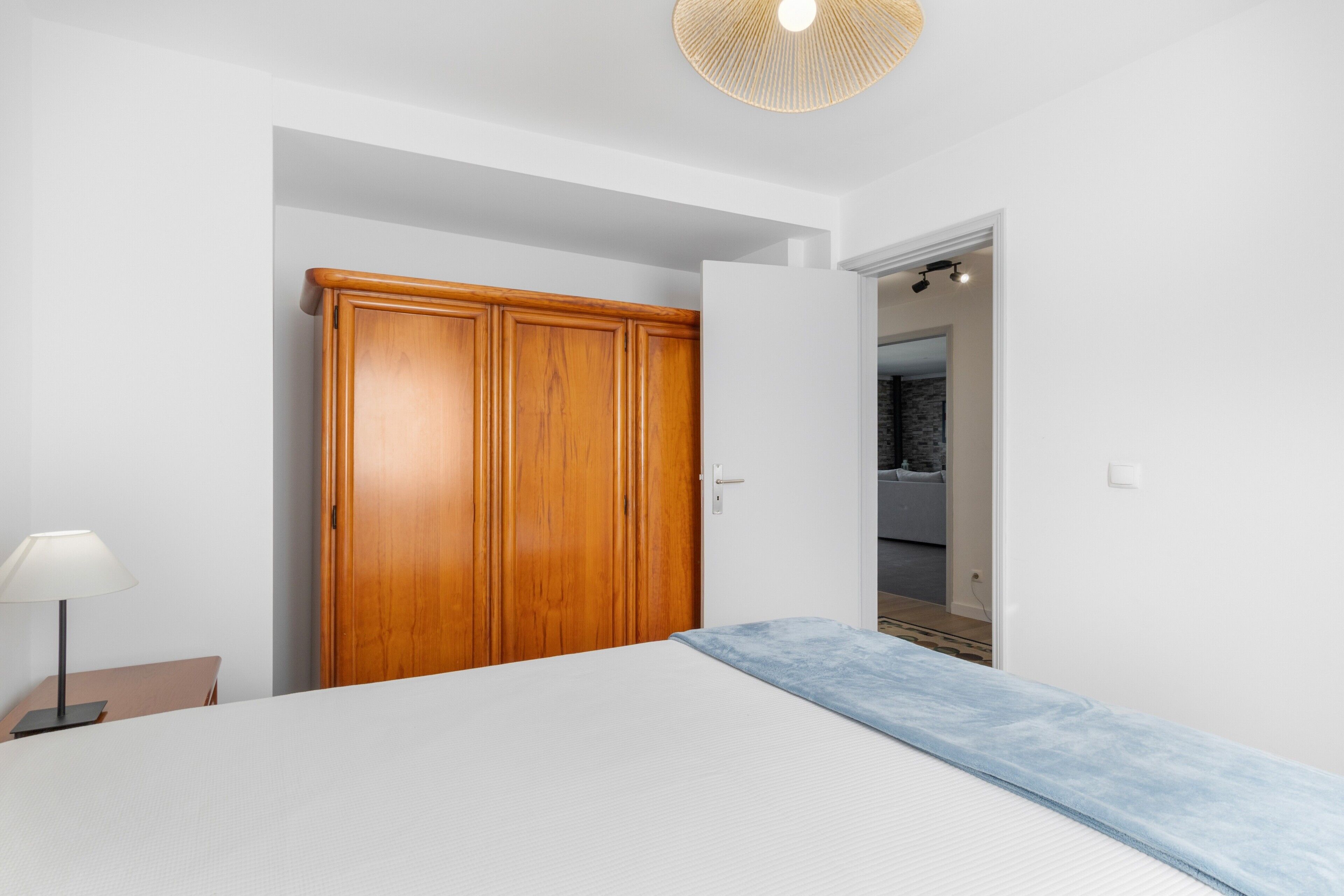 2 slaapkamers, een strijkplank/strijkijzer, wifi, beddengoed