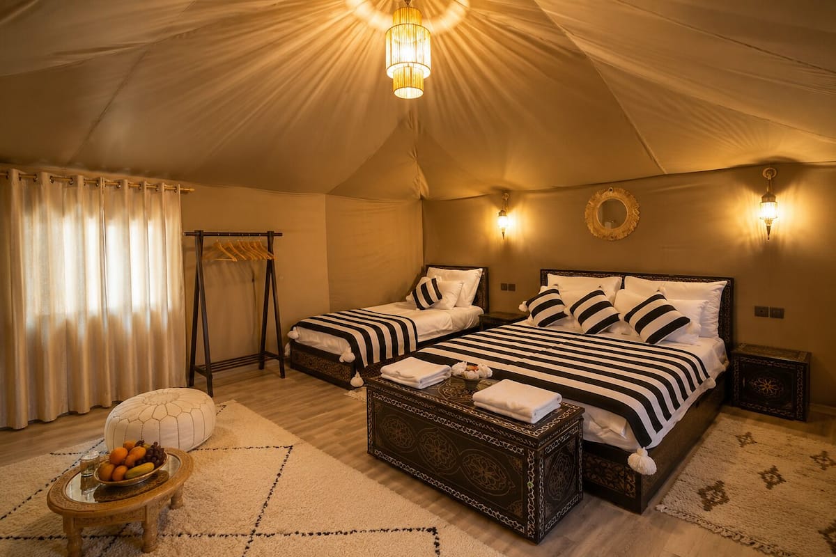 Habitación triple Deluxe, vista al desierto | Wifi gratis