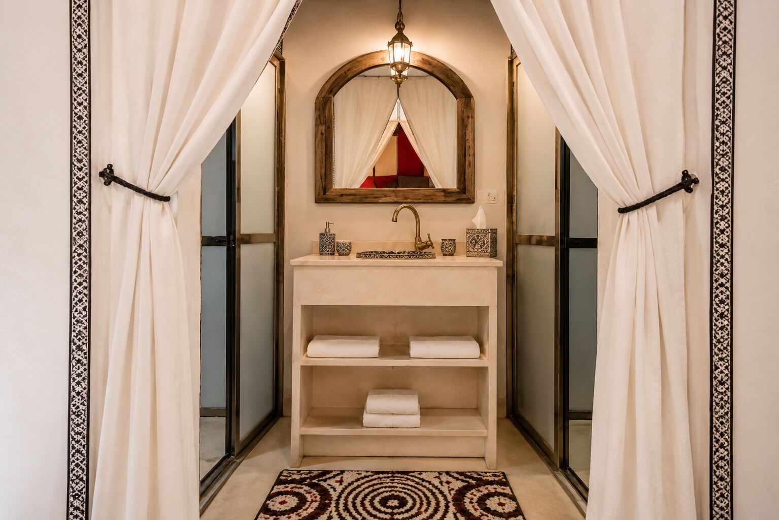 Separate tub and shower, towels, soap, shampoo
