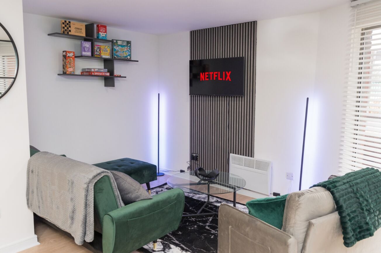 Game Night Apartment | Walk To City Centre - Wolverhampton