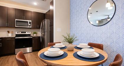 2BR Suite w/ POOL, PICKLEBALL, GAMES, GYM, COLD PLUNGE, SAUNA,