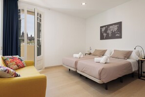 Room - Vrbo Property (Barcelona)