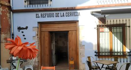 Apartment 'La Morada De La Cerveza Standard' with Balcony, Wi-Fi and Air Conditioning
