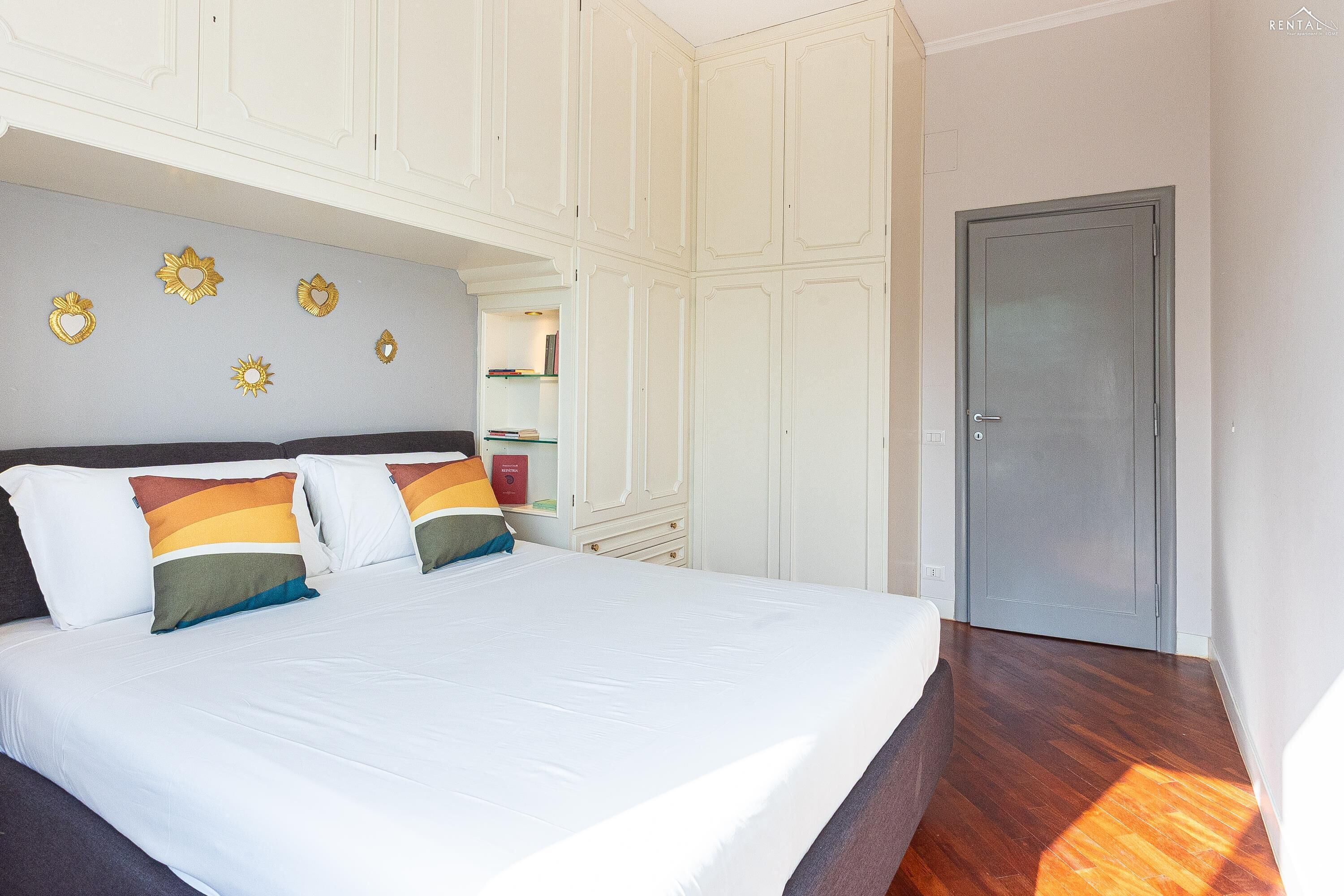 1 bedroom, iron/ironing board, internet, bed sheets