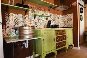 Fridge, microwave, stovetop, toaster