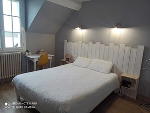 Quarto standard, vista para o lago | Wi-Fi de cortesia