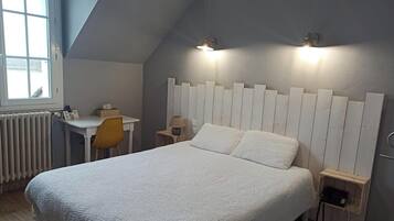 Standard Room, Lake View | WiFi (free)