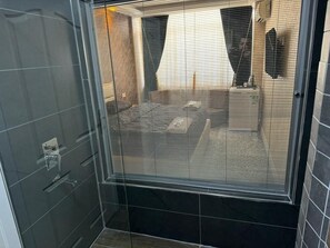 Deluxe Apartment, City View | Bathroom | Free toiletries, hair dryer, towels, soap - ÇANKAYA SUIT (Çankaya)