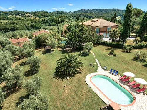 Gaetano Spadaro Estate, Moraiolo Apartment