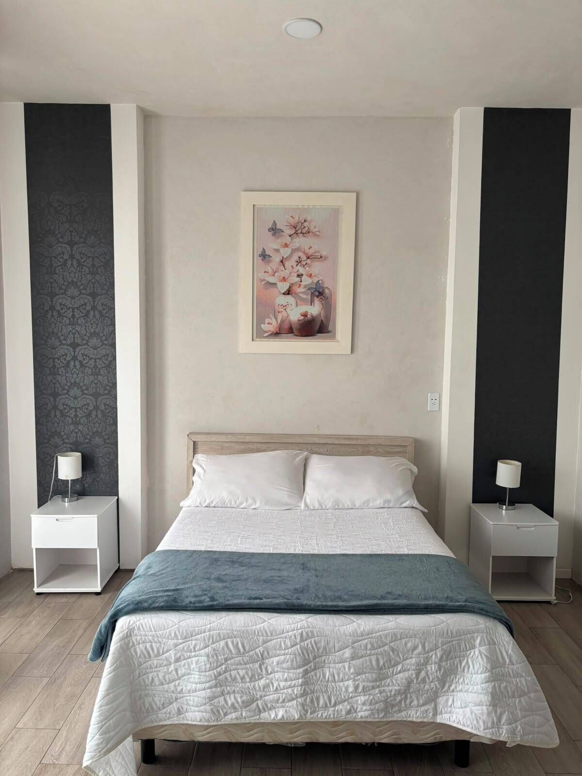 Habitación básica, balcón, vistas al patio | Wifi gratis