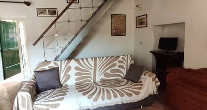 Holiday Home 'Casa Di Giovanna E Paolo' with Sea View, Private Terrace and Private Garden