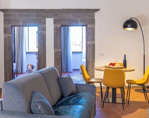 Superior-Apartment, Seeblick | Wohnbereich