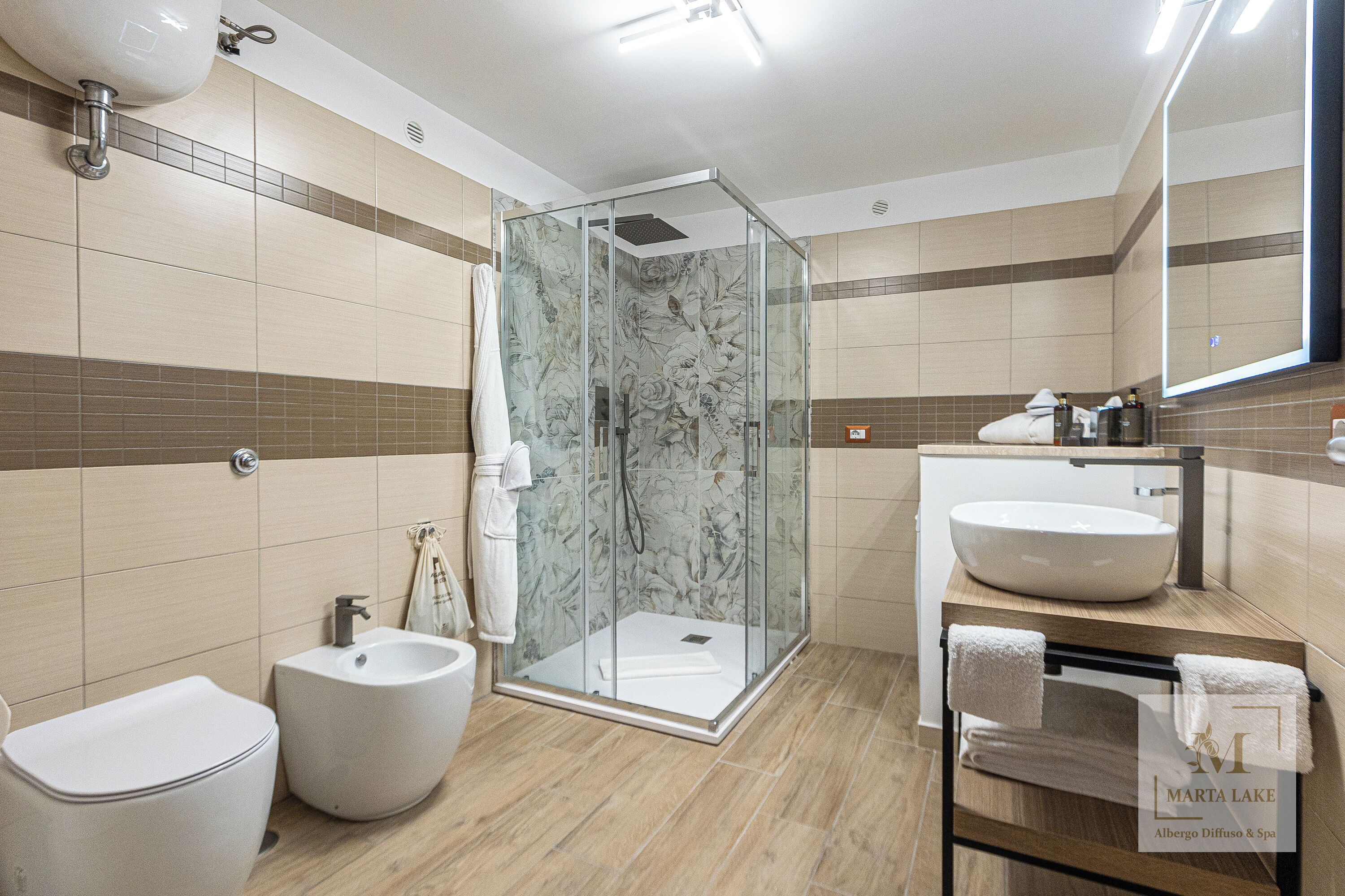 Departamento superior | Baño | Pantuflas 