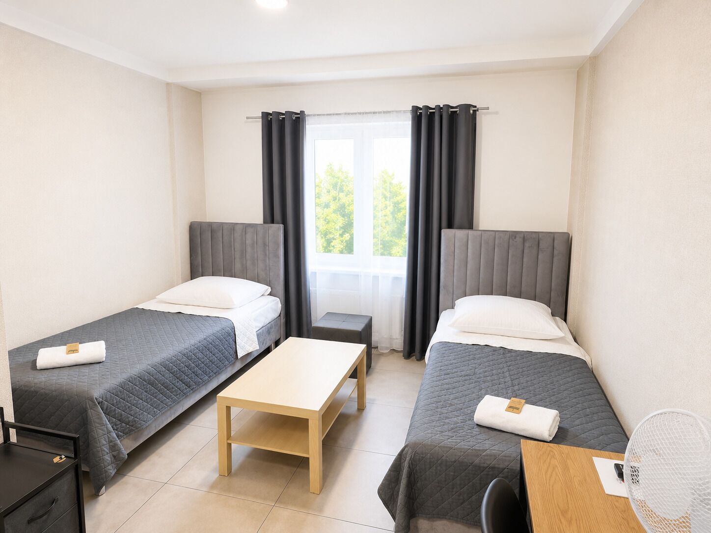 Standard-Doppelzimmer, Raucher, Stadtblick | Verdunkelungsvorhänge, Bügeleisen/Bügelbrett, kostenloses WLAN