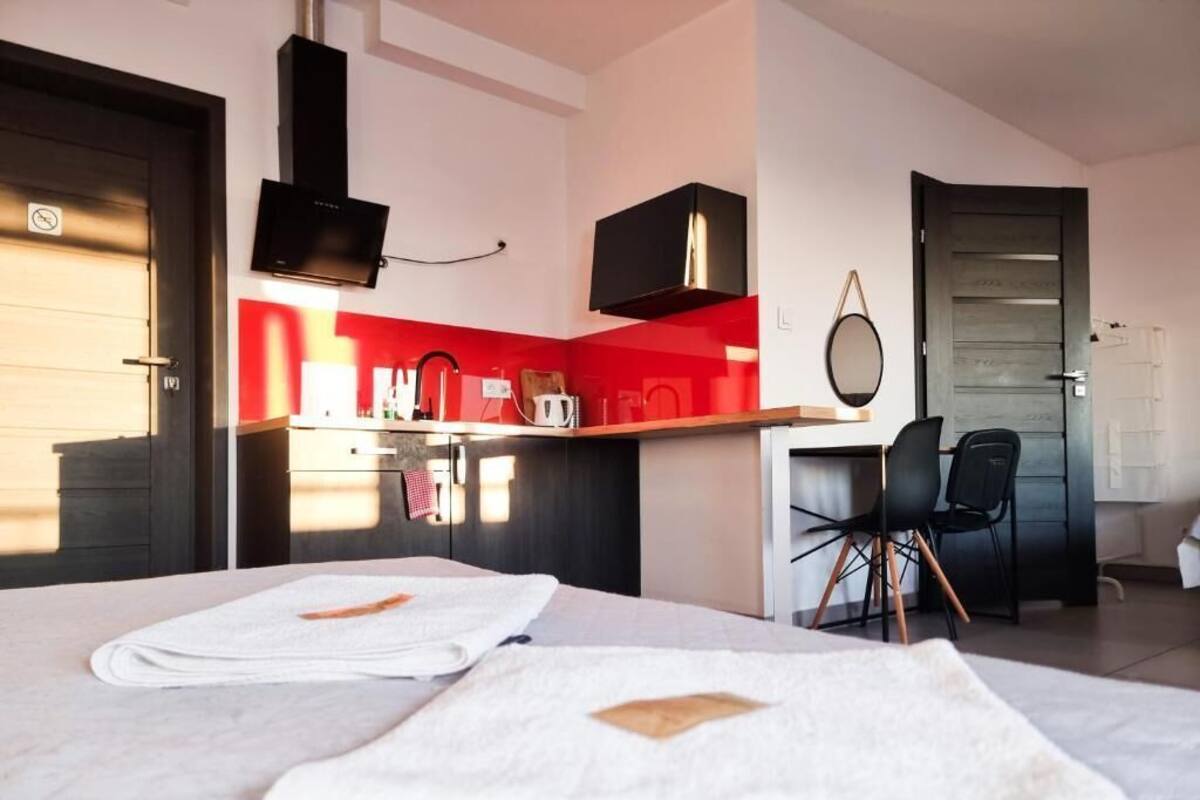 Superior-Vierbettzimmer, Stadtblick | Verdunkelungsvorhänge, Bügeleisen/Bügelbrett, kostenloses WLAN