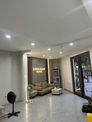 Hall