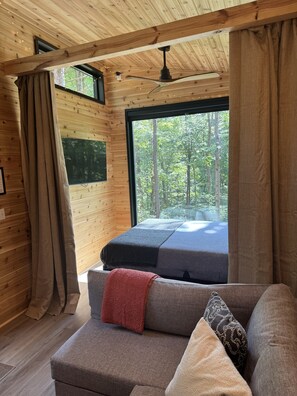 Watch your favorite show or game on the Roku smart tv in bed or from the sofa. - The Redbud Tiny House at Cyprus Trail (Rockbridge)