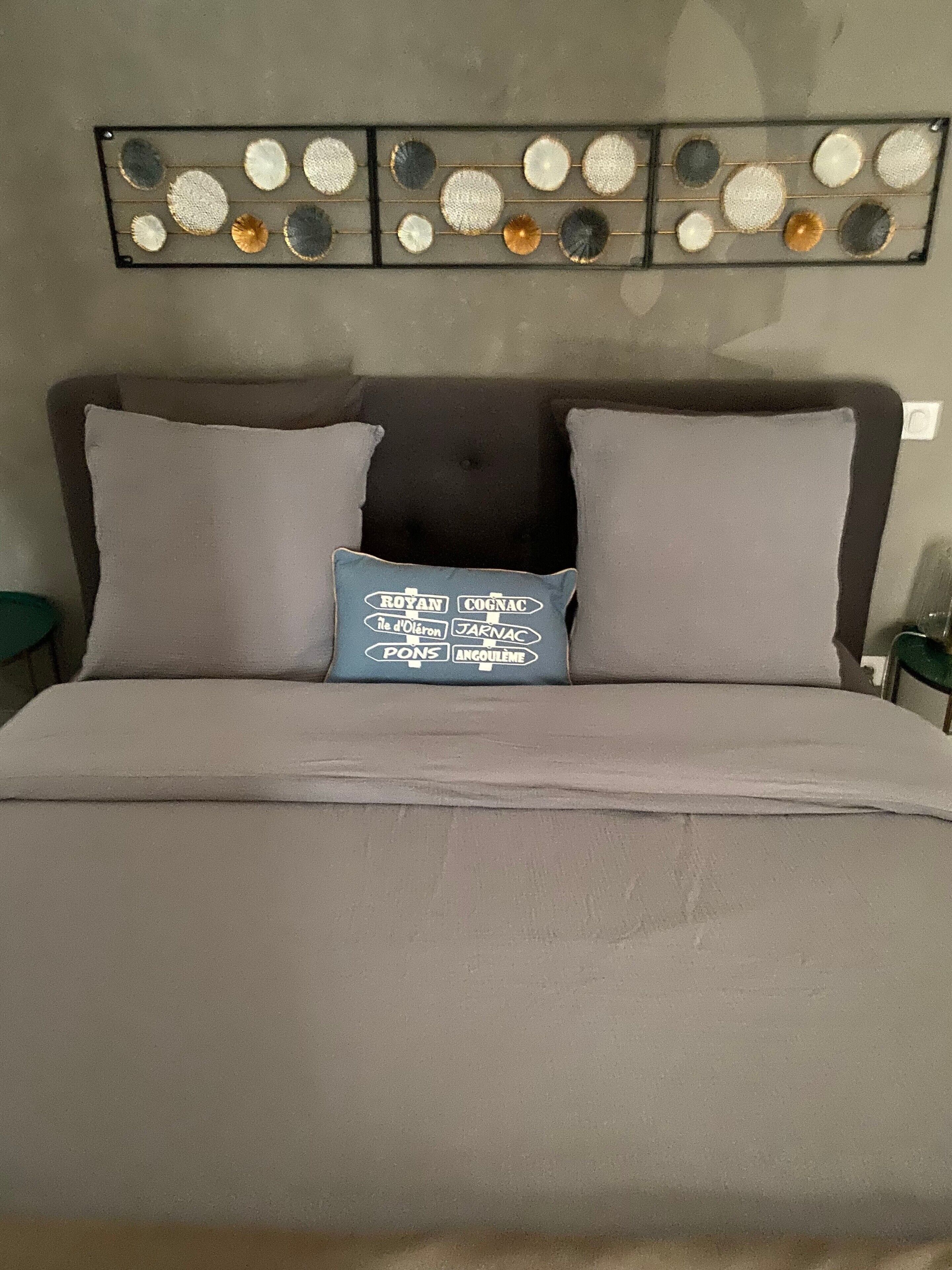 2 habitaciones, tabla de planchar con plancha, wifi y ropa de cama 